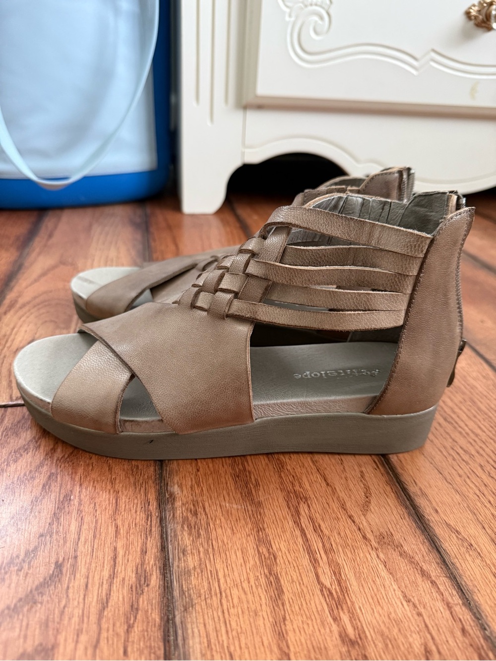 Antelope Wedge Sandals - Taupe